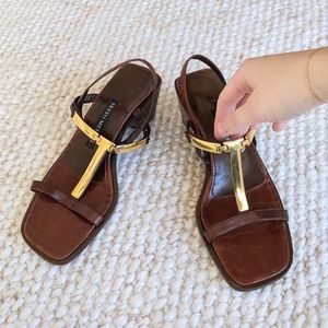 Block heel leather sandals